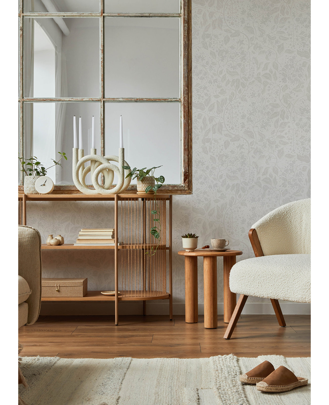 Beachworth Floral Wallpaper, Light Gray