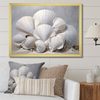 " Monochromatic White Seashells "