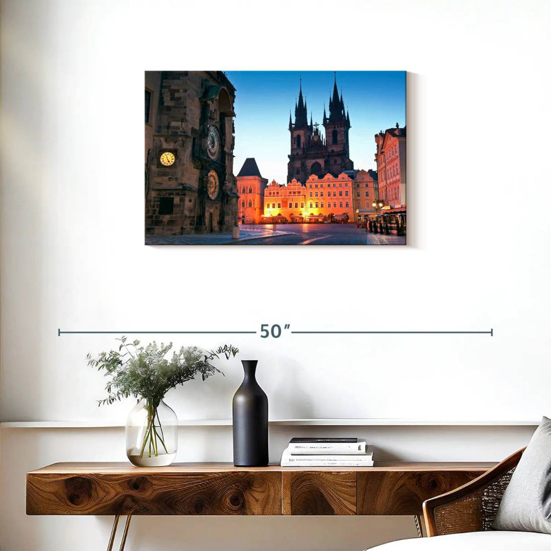 Nicci Prague Town Square, H 20 po x l 30 po