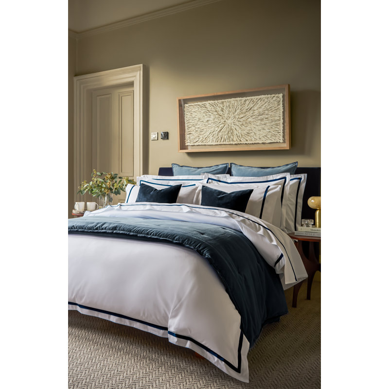 Beaumont Duvet Cover Set, King Duvet Cover + 2 Standard Pillowcases, Navy/White