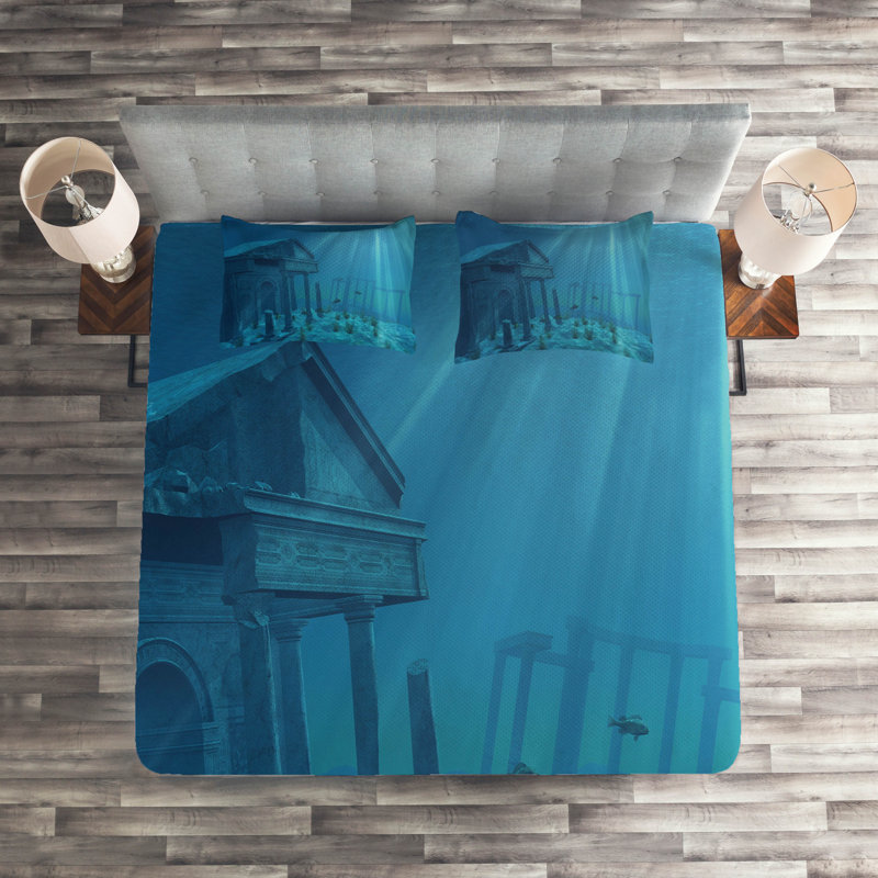 Hypnotic Traditional Polyester Coverlet