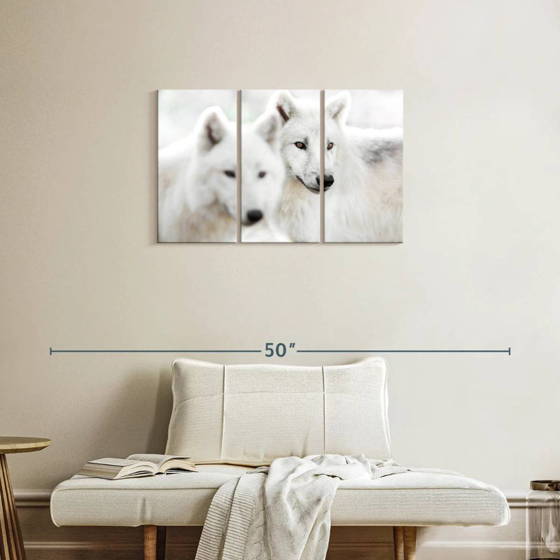 Brampt White Wolf II, 20" H x 33" W