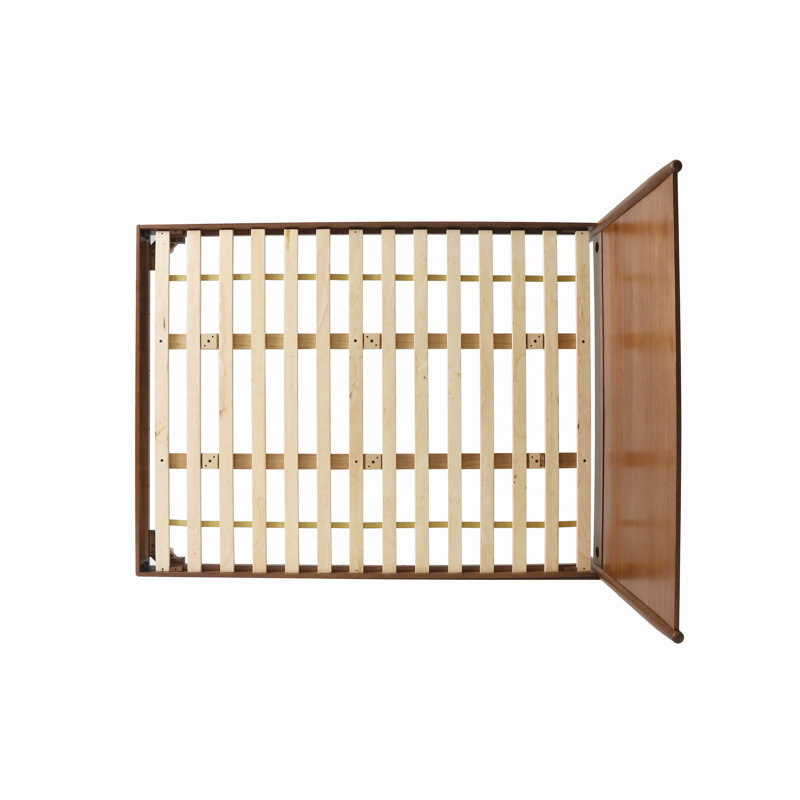 Lit plateforme en bois massif avec un design Mid-Century, des pieds évasés et une finition naturelle pour un sommeil durable et élégant