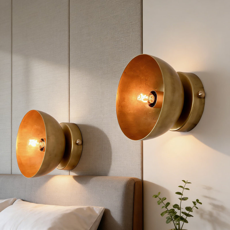 Applique murale industrielle en laiton brut style rétro avec finition laquée pour éclairage intérieur câblé dans la chambre à coucher, le couloir ou le meuble-lavabo