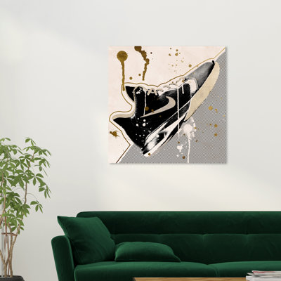 «Inverted Sneaker», impression sur toile tendue