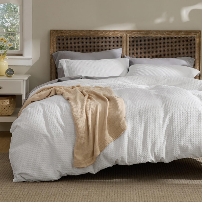 Bedsure Luxury Waffle Duvet Cover King Size - Textured Duvet Cover Set, Soft, Breathable Bedding Set (104"x90") with 2 Pillow Shams for All Season, Pure White, Comforter Not Included