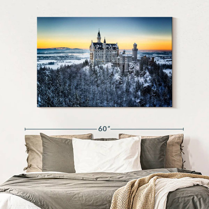 Lilie Winter Neuschwanstein Castle, H 34 po x l 51 po