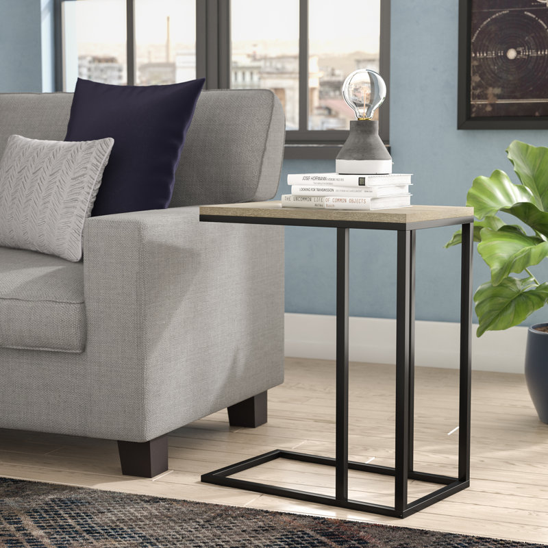 Table de bout Chesser