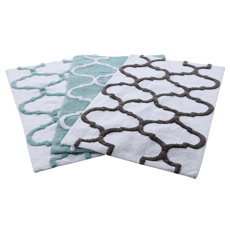 White and Blue Cotton Geometric Bath Rug Set