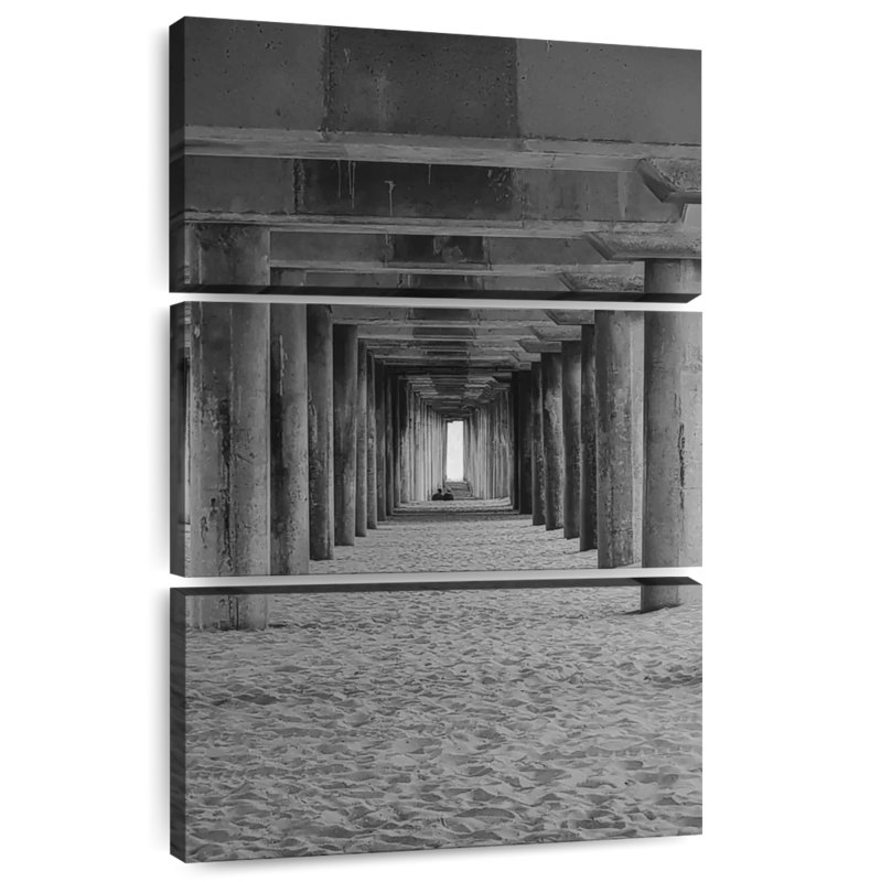 Aletra Black And White Dock, 32" H x 20" W