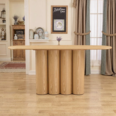 Console avec pieds cylindriques pour le hall d'entrée du salon