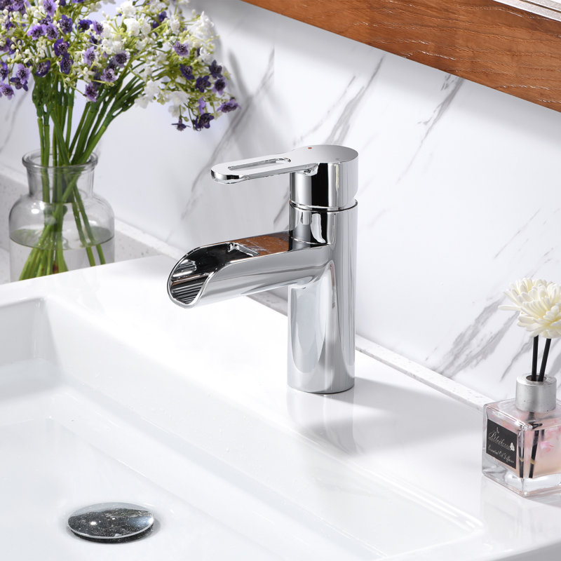 Single Hole Bathroom Faucet with Drain Assembly, Chrome