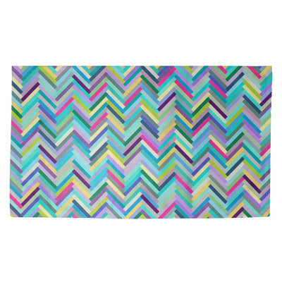 Tapis bleu area chevrons Mcguigan
