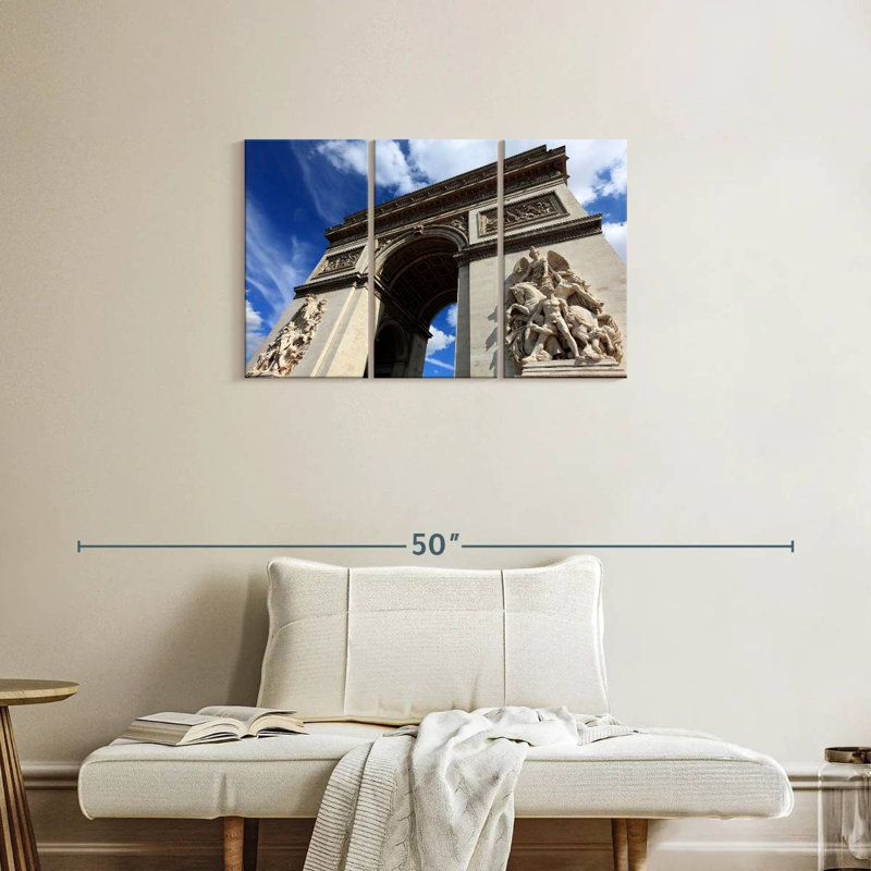 Lilie Arc De Triomphe Up Close, 20" H x 33" W