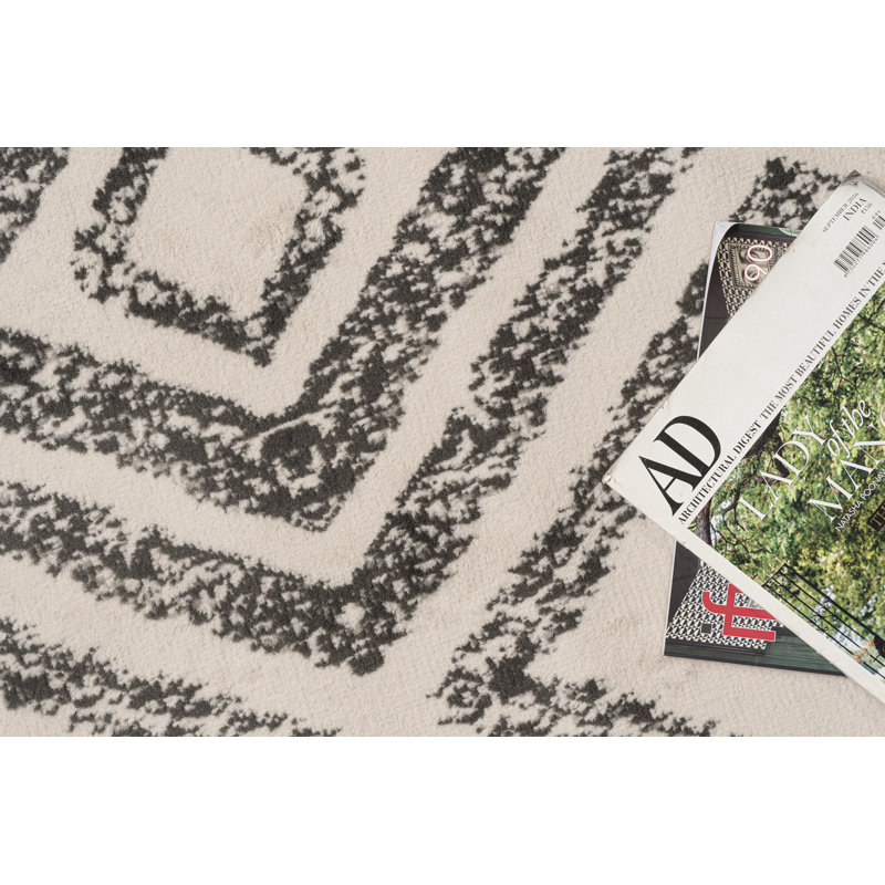 Fink Geometric Indoor Rug, Runner 2' x 8'