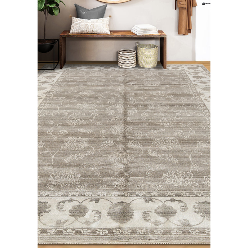 Luxa Floral Area Rug