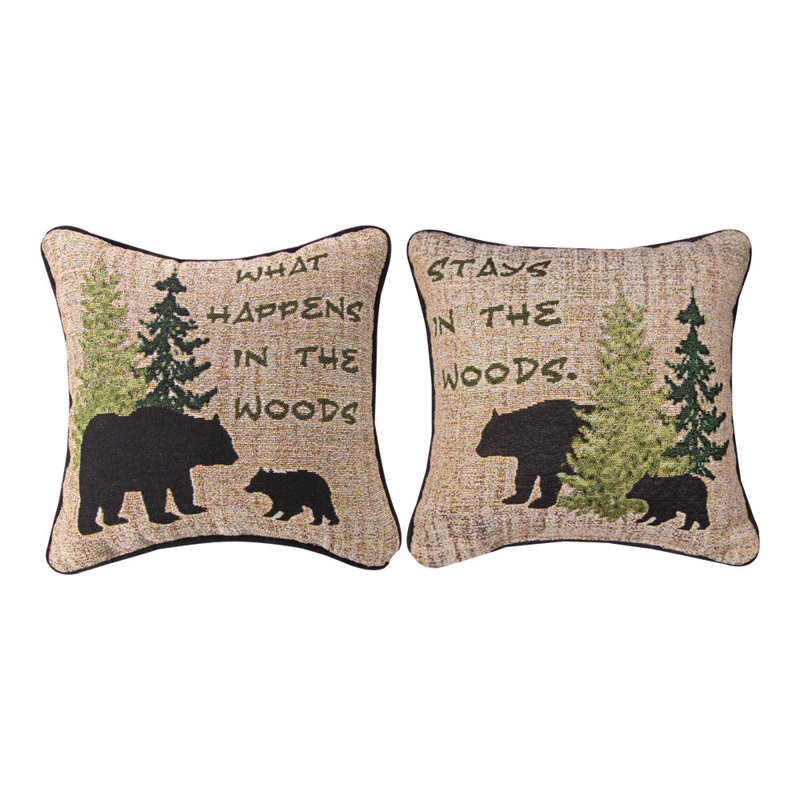 Oreiller décoratif manuel en mélange de coton 12 x 12 po What Happens In The Wood