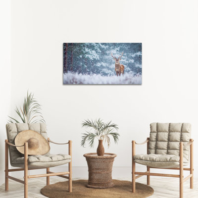 «Large Deer in Snowy Pine Forest», reproduction d'art sur toile, paysage d'hiver, décoration murale de Noël, scène d'hiver, affiche d'art pour bureau à domicile, 32 po x 48 po