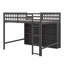 Lit mezzanine double avec tablettes de rangement ouvertes et échelle-192397036