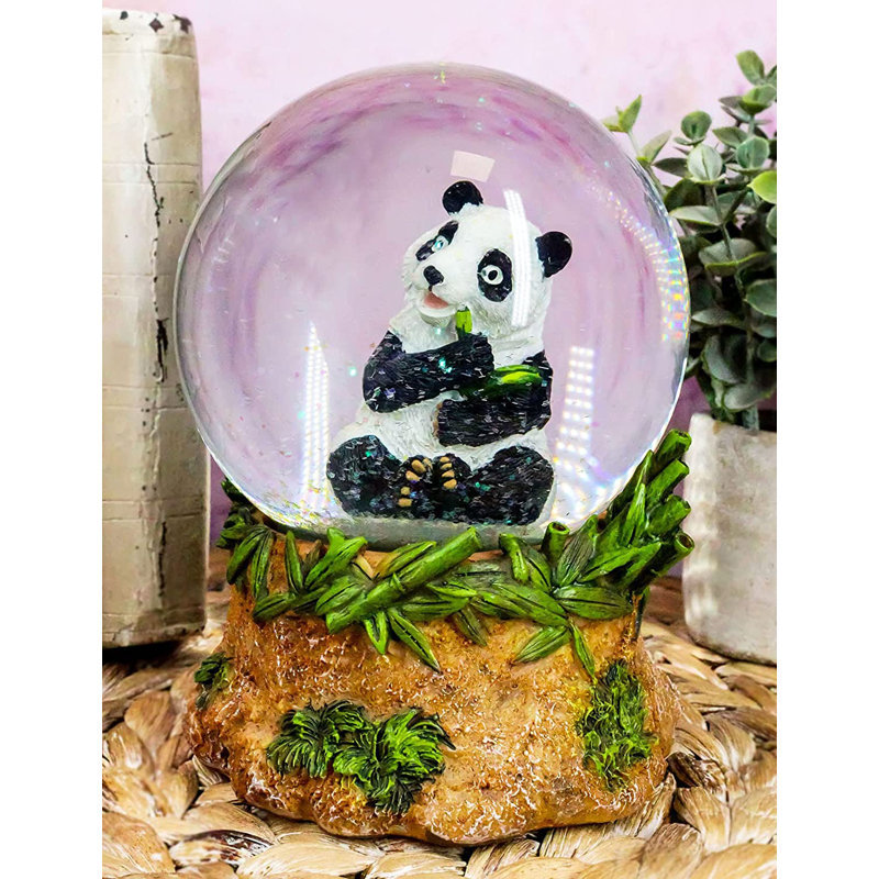 Figurine de bambou Izatt mangeant du bambou