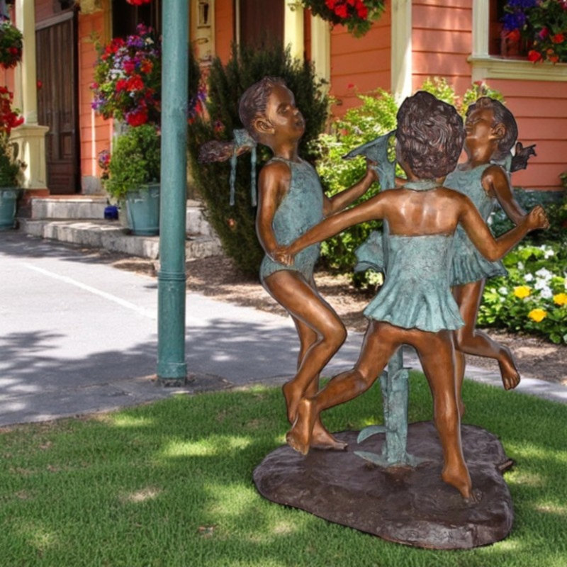 Statue de bronze en cuivre pour filles 3 dansant autour de l'eau pour décor de jardin extérieur, 35 po x 24 po x H 38 po