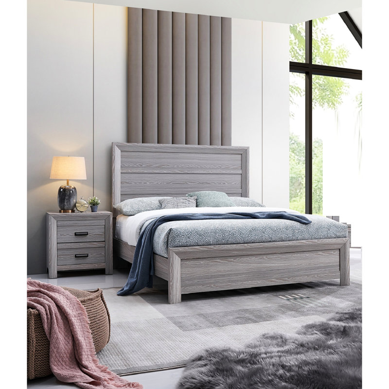 Lit à panneaux simple en bois rustique avec une finition grise et une durabilité solide dans les matériaux de chambre à coucher contemporains