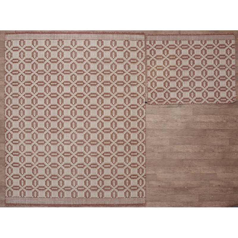 Lover's Knot Coverlet II Geometric Area Rug 7'6 x 9'6 in Rust