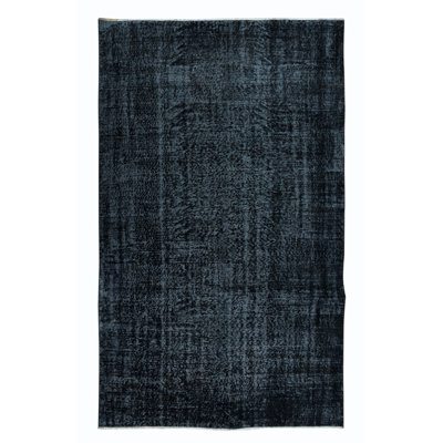 Tapis turc de 5,3 x 8,7 pi fabriqué à la main en noir et noir bleuâtre, 4 grands espaces modernes