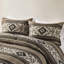 Édredon 5 pièces à rayures à chevrons brun avec coussins décoratifs, taille double / grand. Microfibre, lavable à la machine et nettoyage des taches double / grand, conception. Rembourrage, nettoyage-128737978