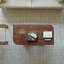 Table basse en bois avec tablette
