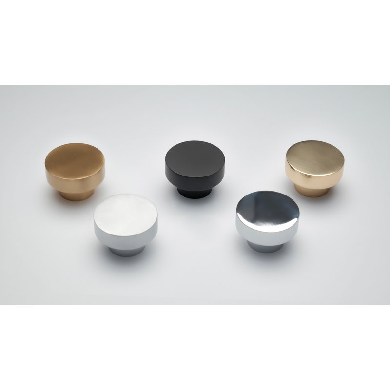 Klara 30mm Diameter Circle Knob Multipack, Brushed Brass