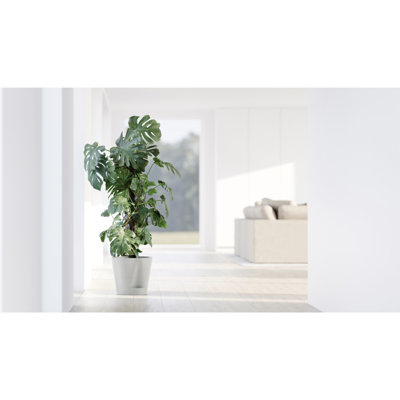 Ecopots Venice Indoor/Outdoor Modern Recycled Plastic Flower Pot Planter W/ Water Reservoir
