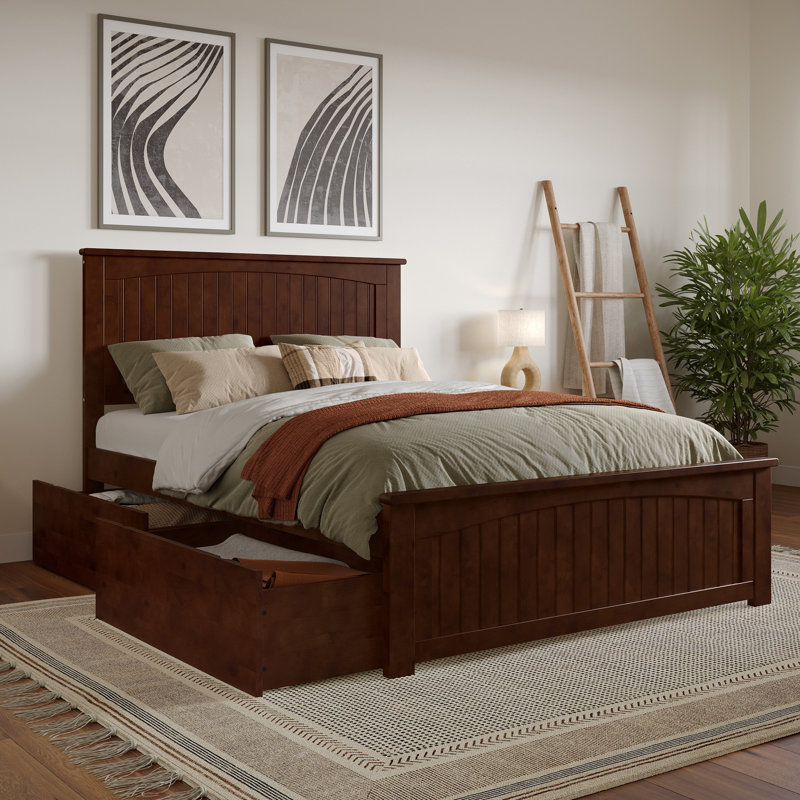 Lit plateforme en bois massif Kindig Cottage avec pied de lit et tiroirs de rangement assortis, Noyer, Double