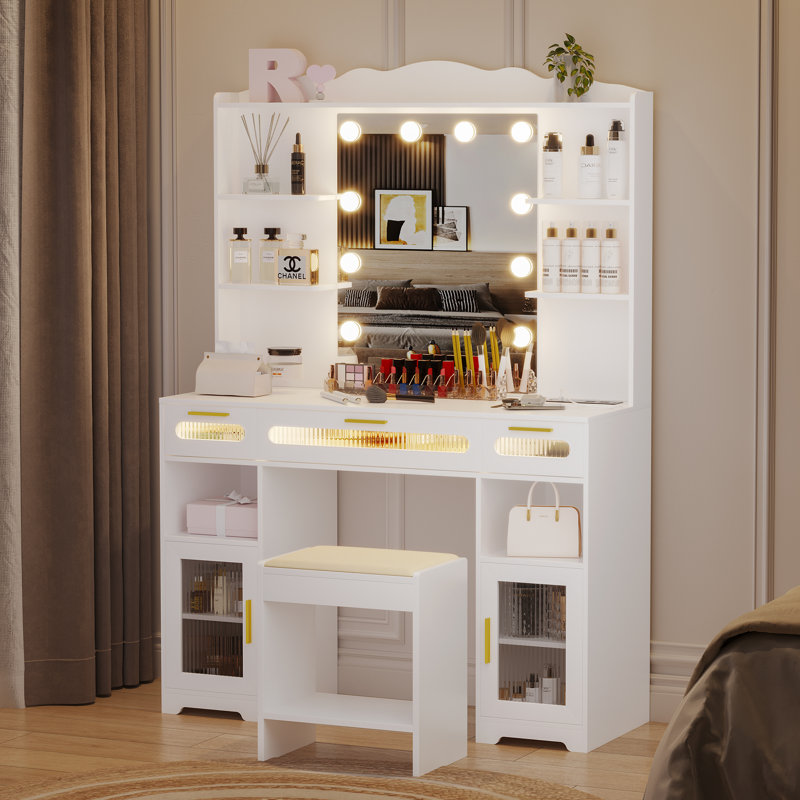 Amabilia Vanity by Lark Manor | Stylish & Functional