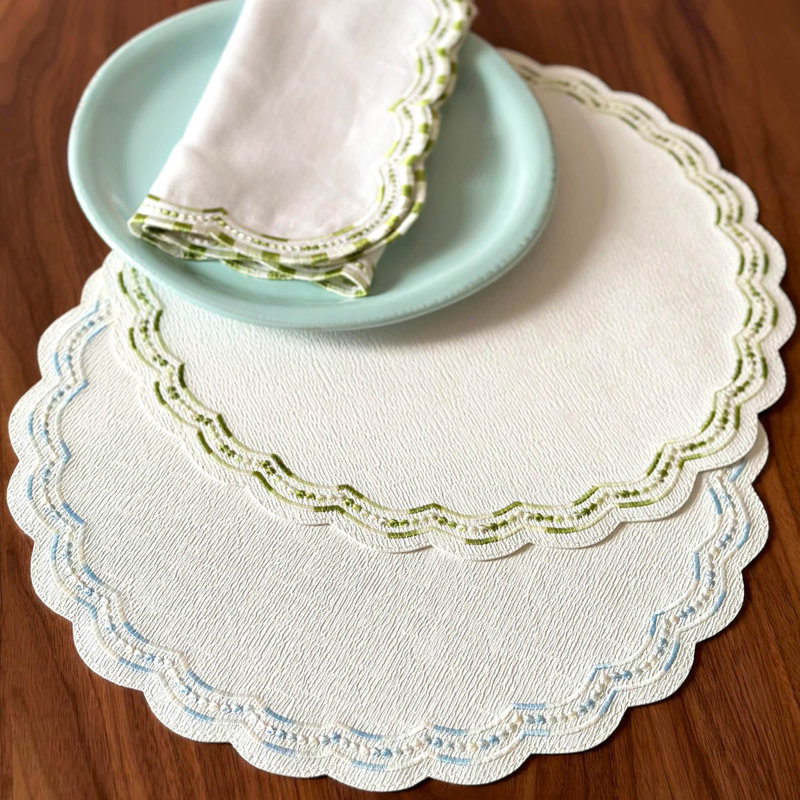 Belgravia Embroidered Scallop Placemat, Green/White