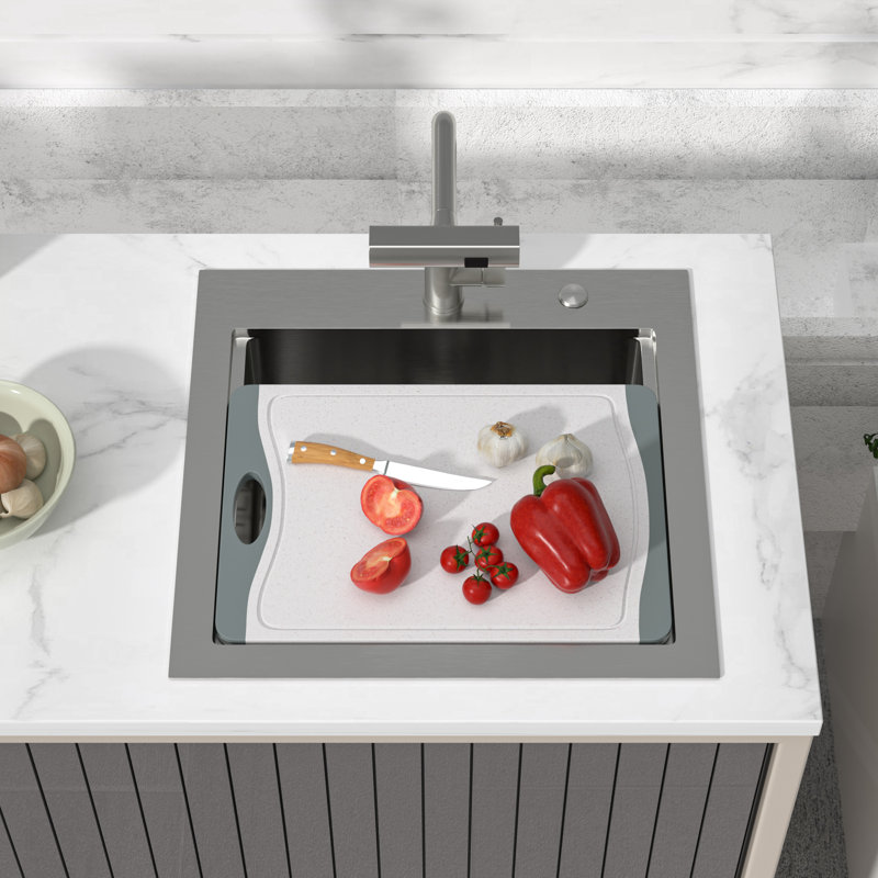Évier de cuisine en acier inoxydable 21 po avec robinet escamotable
