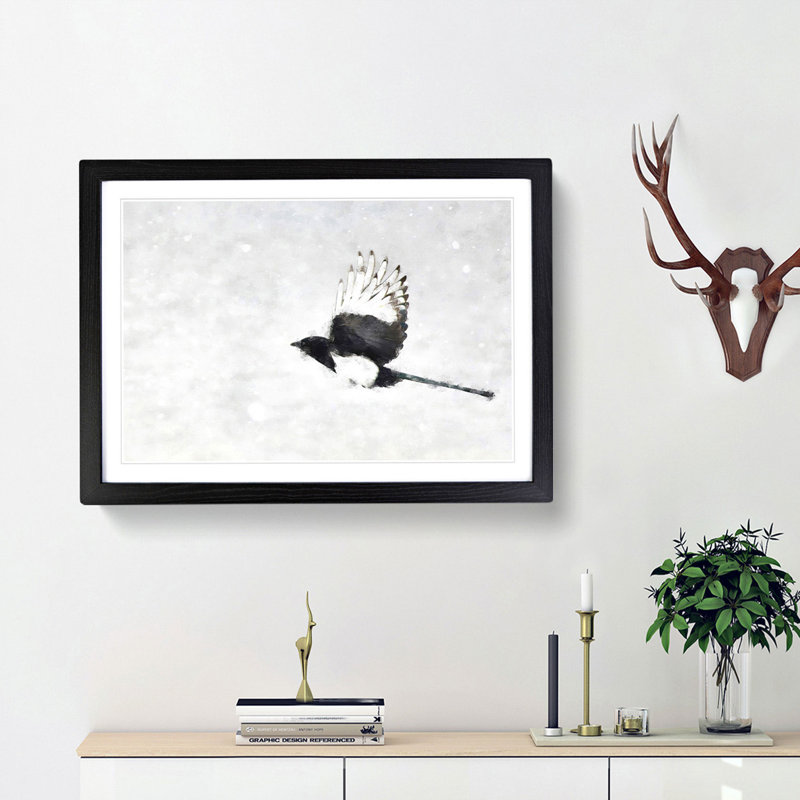 Magpie in Flight - Picture Frame Graphic Art Print, 24cm H x 33cm W x 2cm D, Black Framed
