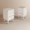 Ensemble de 2 tables de chevet Mid-Century modernes en bois massif avec 3 tiroirs