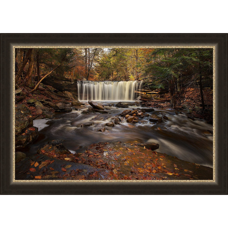 « rushing water », reproduction de photo encadrée