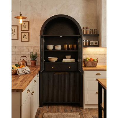 Garde-manger cannelé moderne avec portes en verre, tablettes réglables et tiroir caché noir