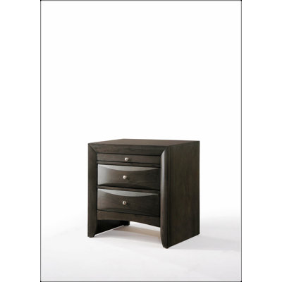 Table de chevet à finition Irlande avec ports USB et tiroir spacieux, parfaite pour les chambres à coucher modernes et la commodité.