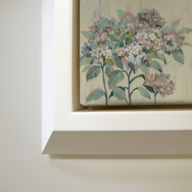 «Hydrangeas romantique» par Silvia Vassileva - impression sur toile, 40" x 60", Beveled Floating Frame, White