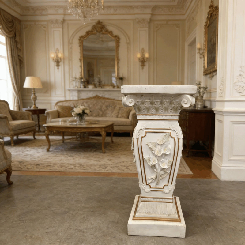 Piédestal sculpté de style européen | Colonne en résine résistante aux intempéries avec reliefs floraux pour le jardin ou le salon