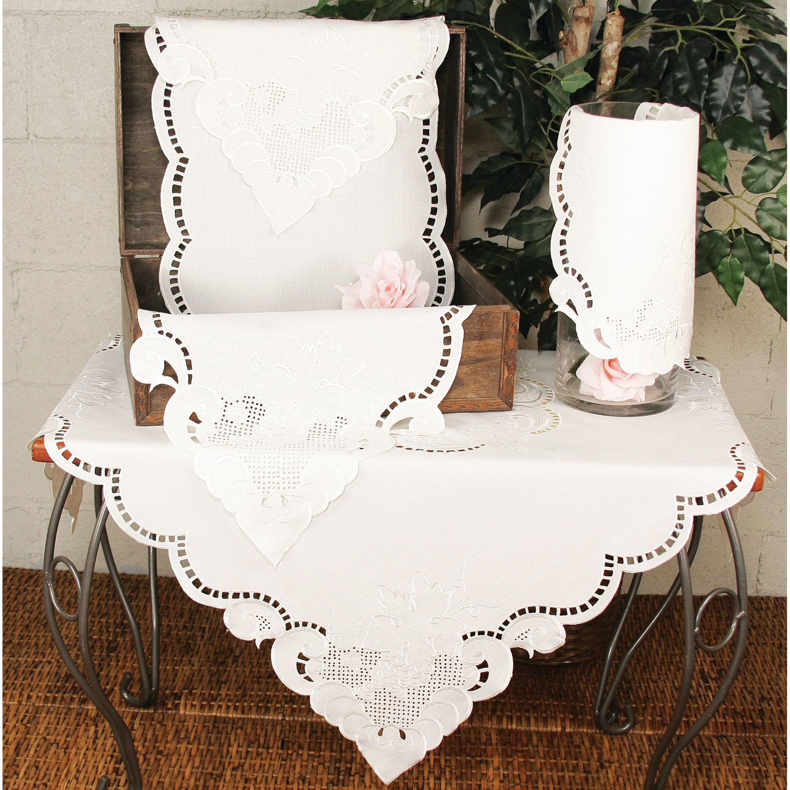 Grapes And Leaves Floral Table Accessory, 48" L x 48" W