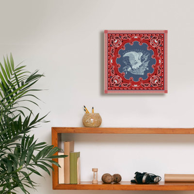 «True Blue Bandana E» par Jean Plout, art mural sur toile, 12 po x 12 po