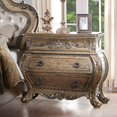 3 Drawers Nightstand