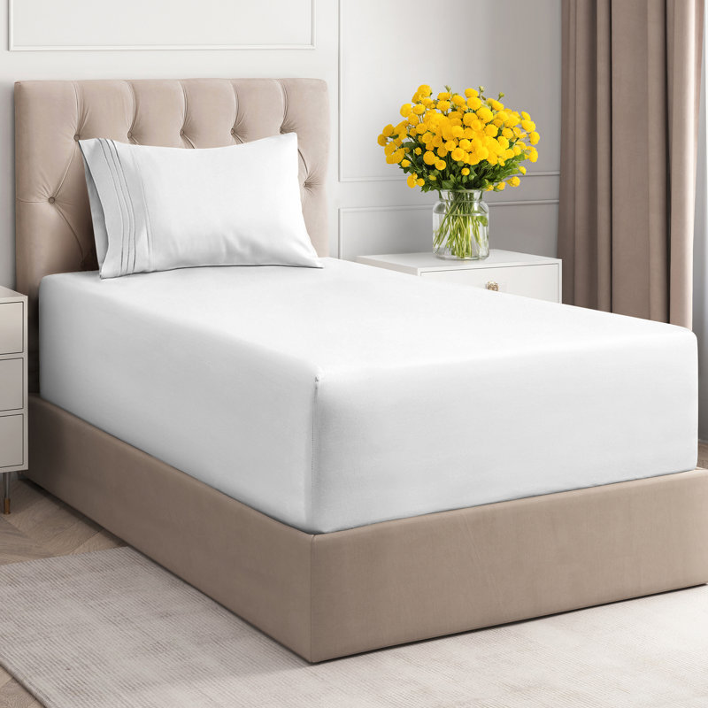 Extra Deep Pocket Sheet Set, Cooling & Breathable Bed Sheets, Soft Hotel Luxury Bedding, Fits 18–24 Inch Mattress, White
