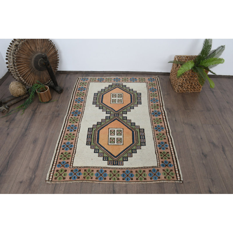 39x52.4 Inch Beige Wool Rug, Traditional Geometric Pattern Rug