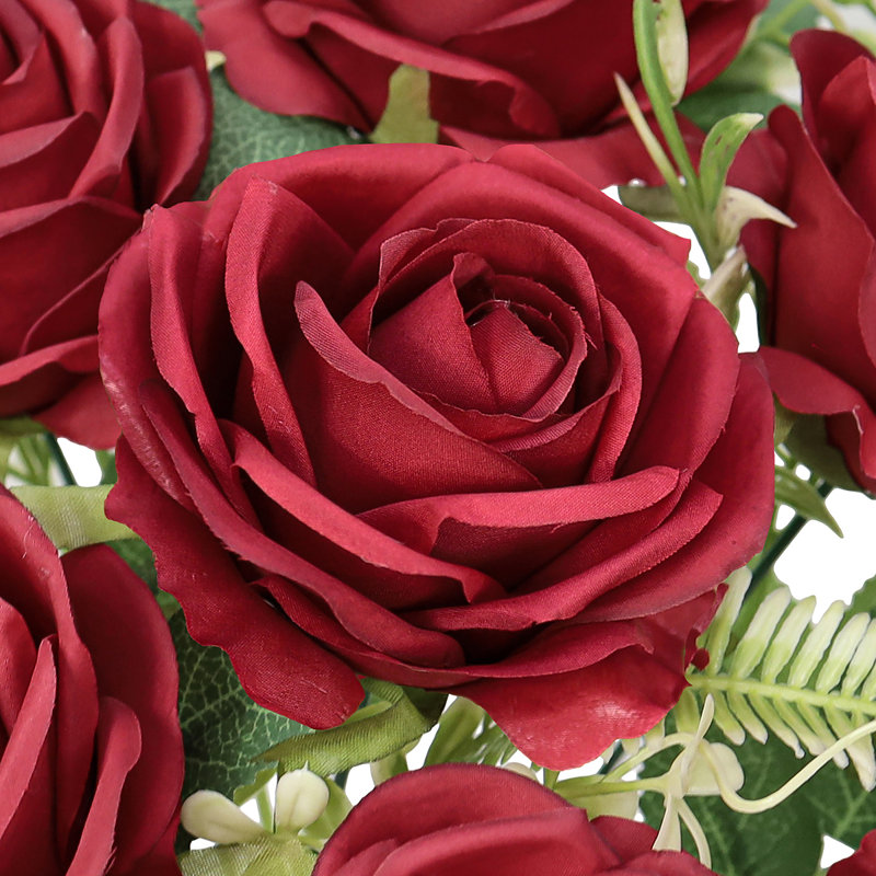 Bouquet de roses artificielles, Rouge