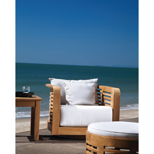 Chaise de patio pivotante en teck Hamilton avec coussins